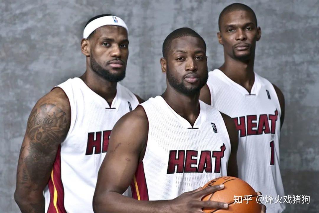 英媒：切尔西预计帕尔默即将复出，出战对阵巴萨阿森纳的比赛（英媒称切尔西预计帕尔默很快复出，将赶上与巴萨、阿森纳的比赛）