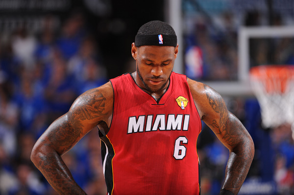 英超赛场亮点：利物浦逆转曼联,（英超焦点战：利物浦上演逆转力克曼联）