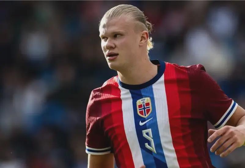 图片报：拜仁考虑同意在于帕新合同加入第一年生效的解约条款（Bild：拜仁或同意在于帕新约中加入首年生效的解约条款）