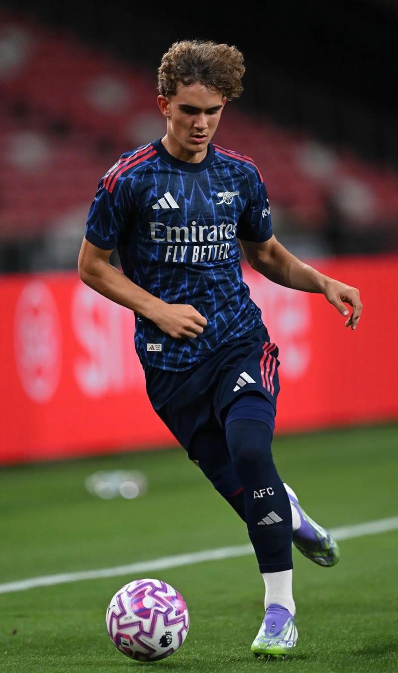 布斯克茨社媒：夺冠完美谢幕，感谢所有人和这两年半的时光（布斯克茨社媒发声：夺冠圆满收官，感谢大家陪伴的两年半）