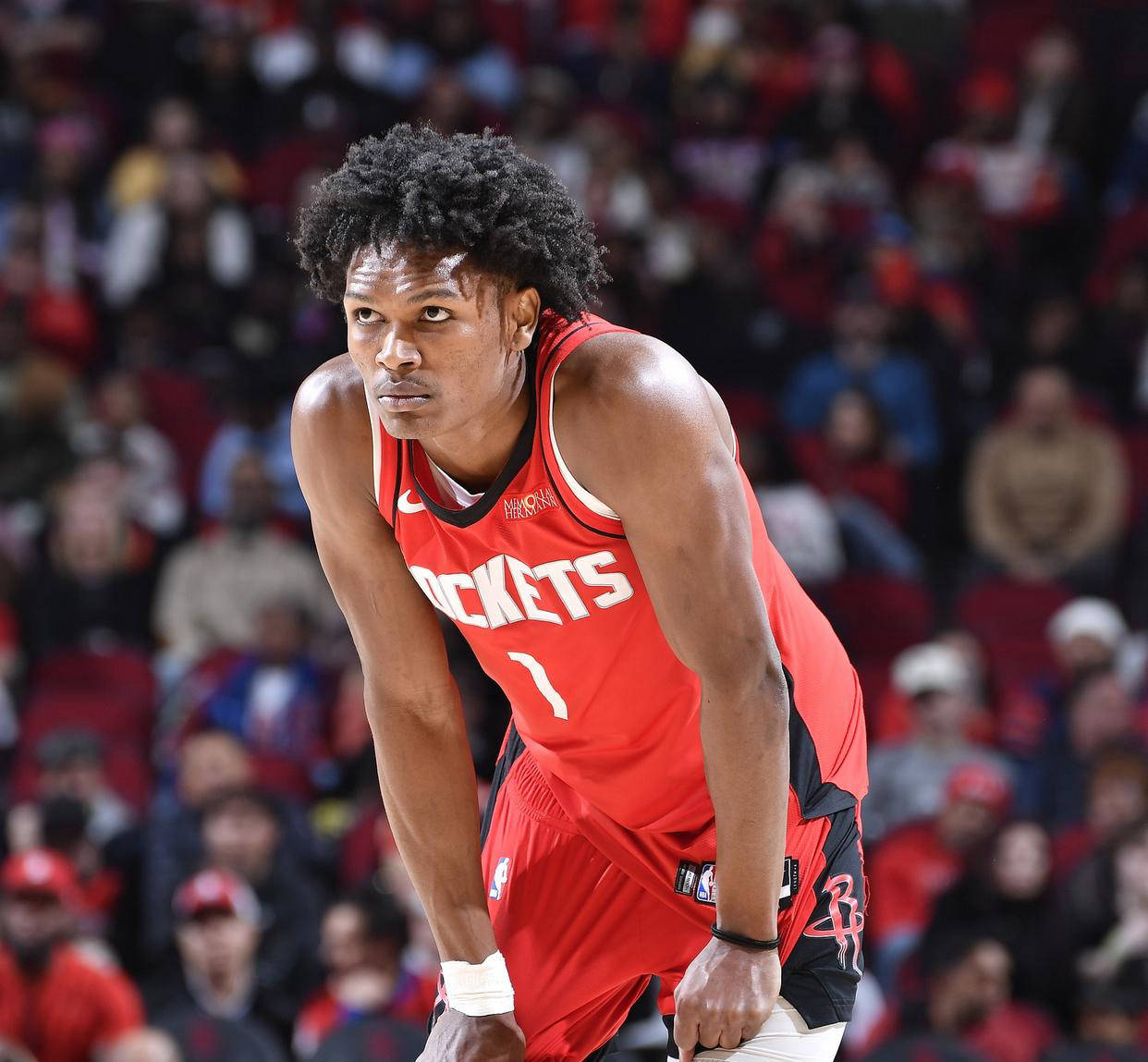 大发神威！麦克维21投16中怒砍47分创生涯新高（麦克维狂飙47分！21投16中刷新生涯新高）