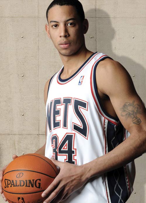 帕潘夸赞吉鲁：他不仅能进球还能防守，甚至还能客串门将（帕潘称赞吉鲁：能攻善守，必要时还能镇守龙门）