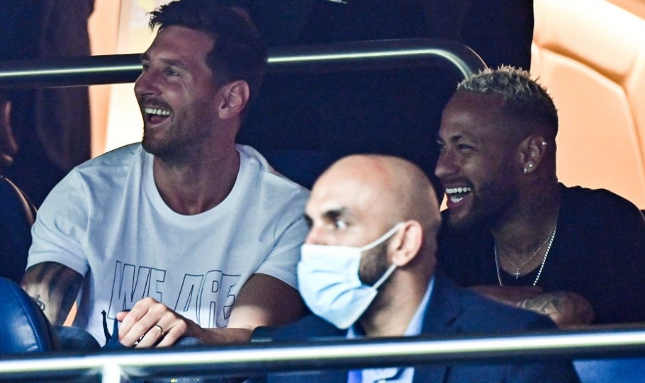 这队的化学反应肉眼可见（这支队伍的默契一眼可见）