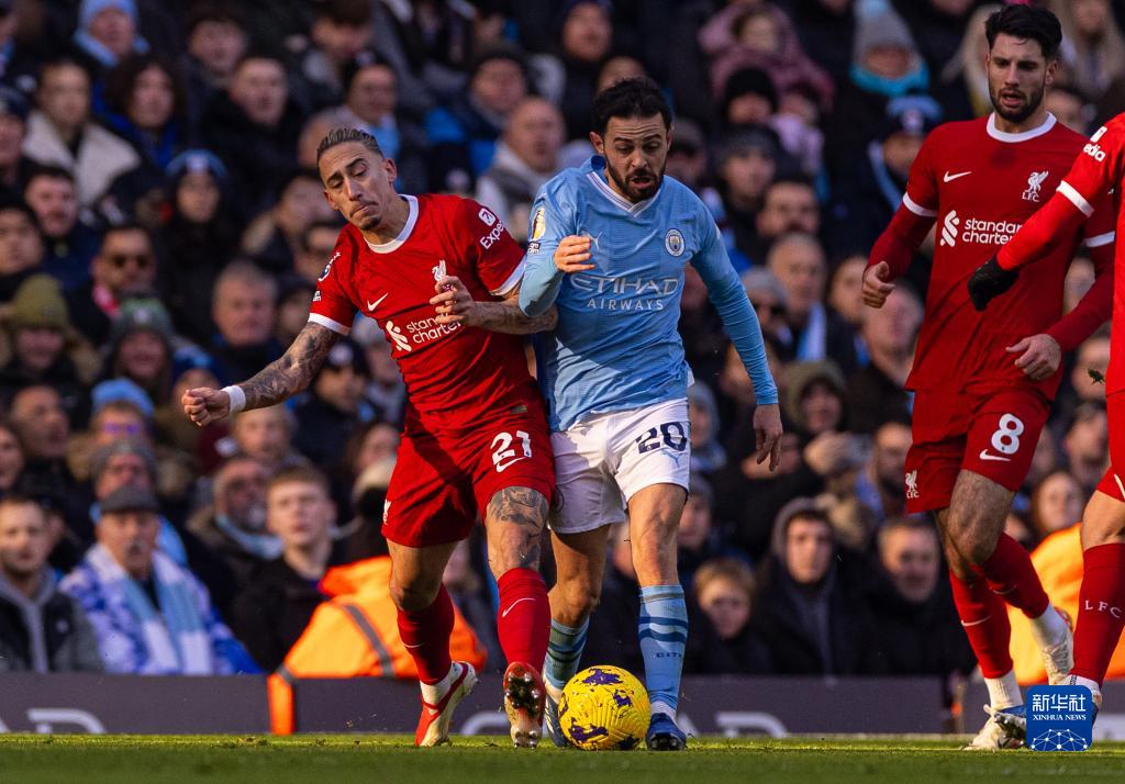 圣诞前夕送温暖，萨卡、马丁内利等阿森纳球员探望生病的孩子（圣诞将至，萨卡、马丁内利等阿森纳球员走访病童传递温暖）