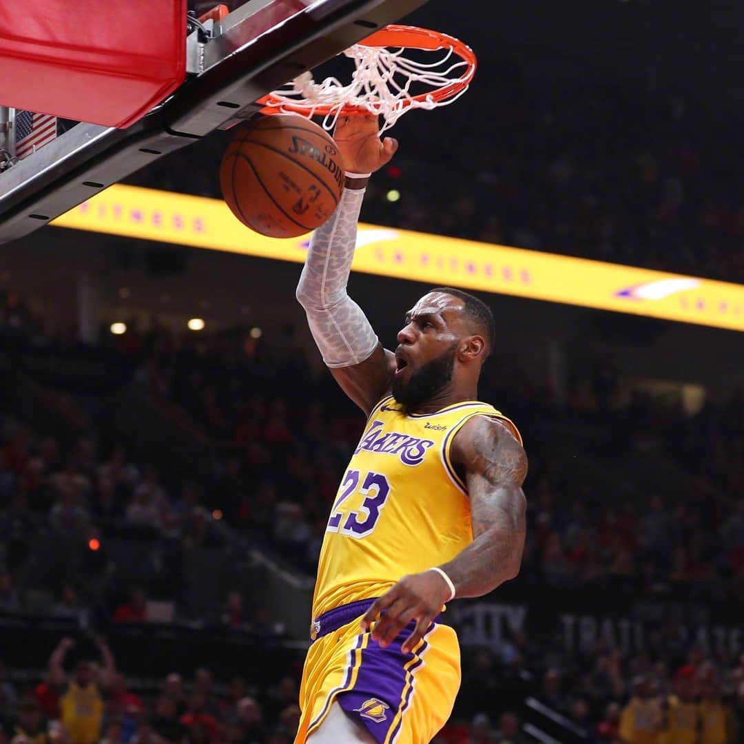 英超半场：卡什禁区后点抽射破门，维拉暂1-0阿森纳（英超半场战报：卡什后点抽射得手，维拉暂时1-0领先阿森纳）